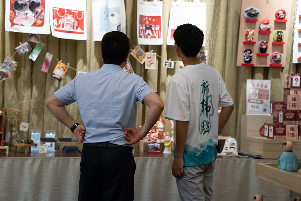 ����һ���f��룬����һ������