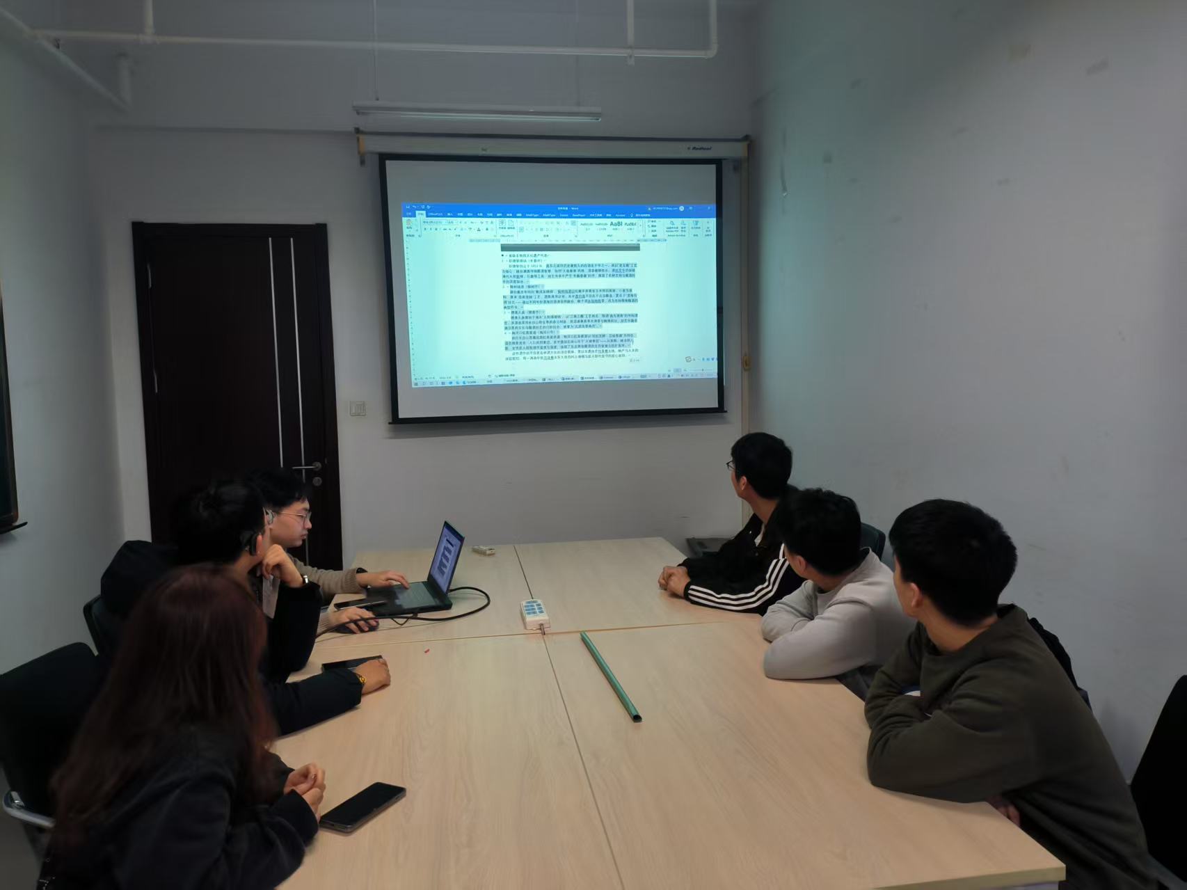 �A늌W(xu��)�ӡ����ļ҇�������������`������ƽ���(zh��n)�ۣ���?li��n)��r��ʹ��