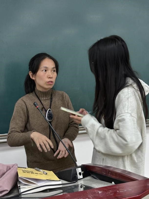 �ھ����ֱ����څ�ݣ������r�I�N������