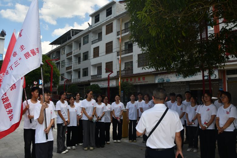 �ؑc������W(xu��)�����ƌW(xu��)�W(xu��)Ժ�������l(xi��ng)�����(hu��)��(sh��)�`���(d��ng)   ��������������(r��n)��־Ը����(w��)�F(tu��n)�����(y��ng)����