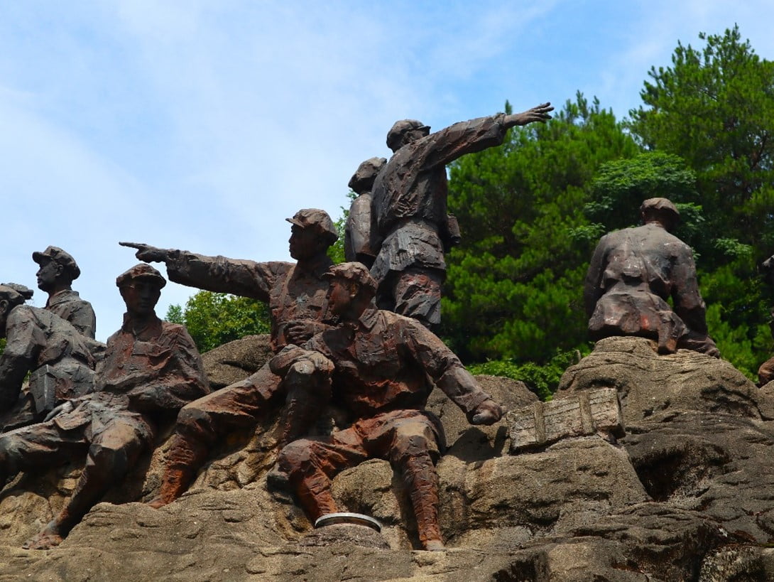 ����t������ӣ��l(xi��ng)�����dչ�¾�