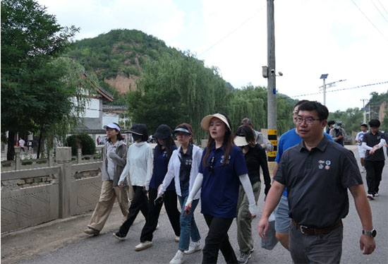 ���߄ڄ�ɽ·��̤�L֪�����E--�L����W���S�������S�ӿƿ����������ҡ�����������`��Ӽo��