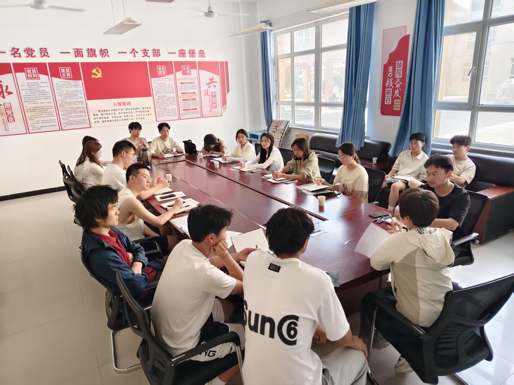 �����ָ������ �ഺ�F����b���l���� ����ľ��W���ڌ��`����ټ���