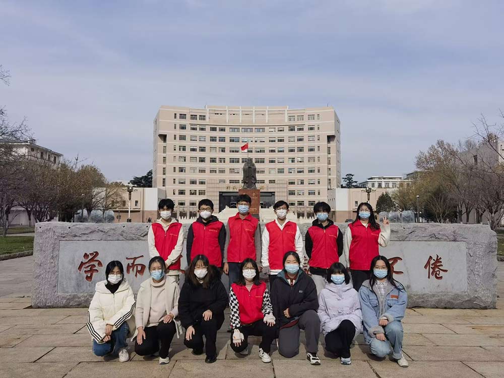 �^��ǰ�M�����������Єӻ�ʯ