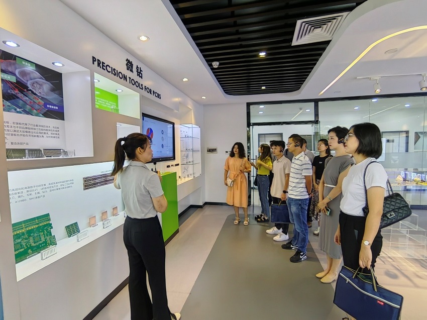 ���ϴ�W(xu��)��I(y��)�����F�����M�Ƽ�ǰ�أ��{(di��o)�д󞳅^(q��)�l(f��)չ