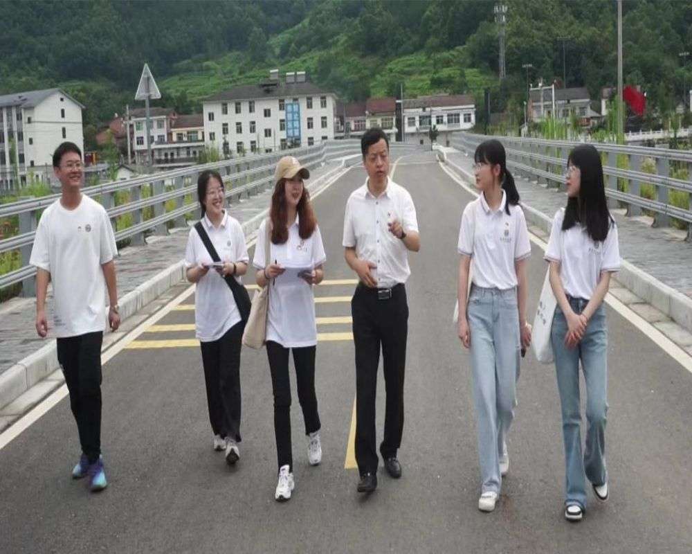 ��h������W�����l�����d����ʯȪ�Ĺ��²������������cʯȪ�Ĺ����m��