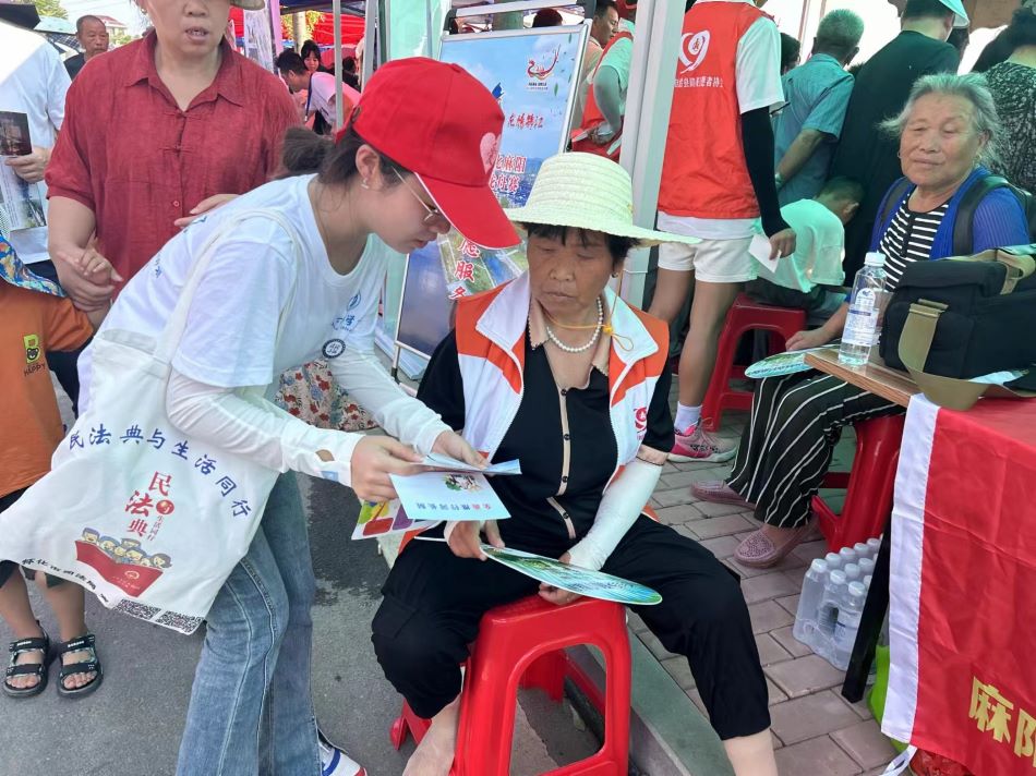 �ѻ��W(xu��)Ժ��������־Ը����(w��)�F(tu��n)��׷�L(f��ng)���ˣ����ۑ�(zh��n)��