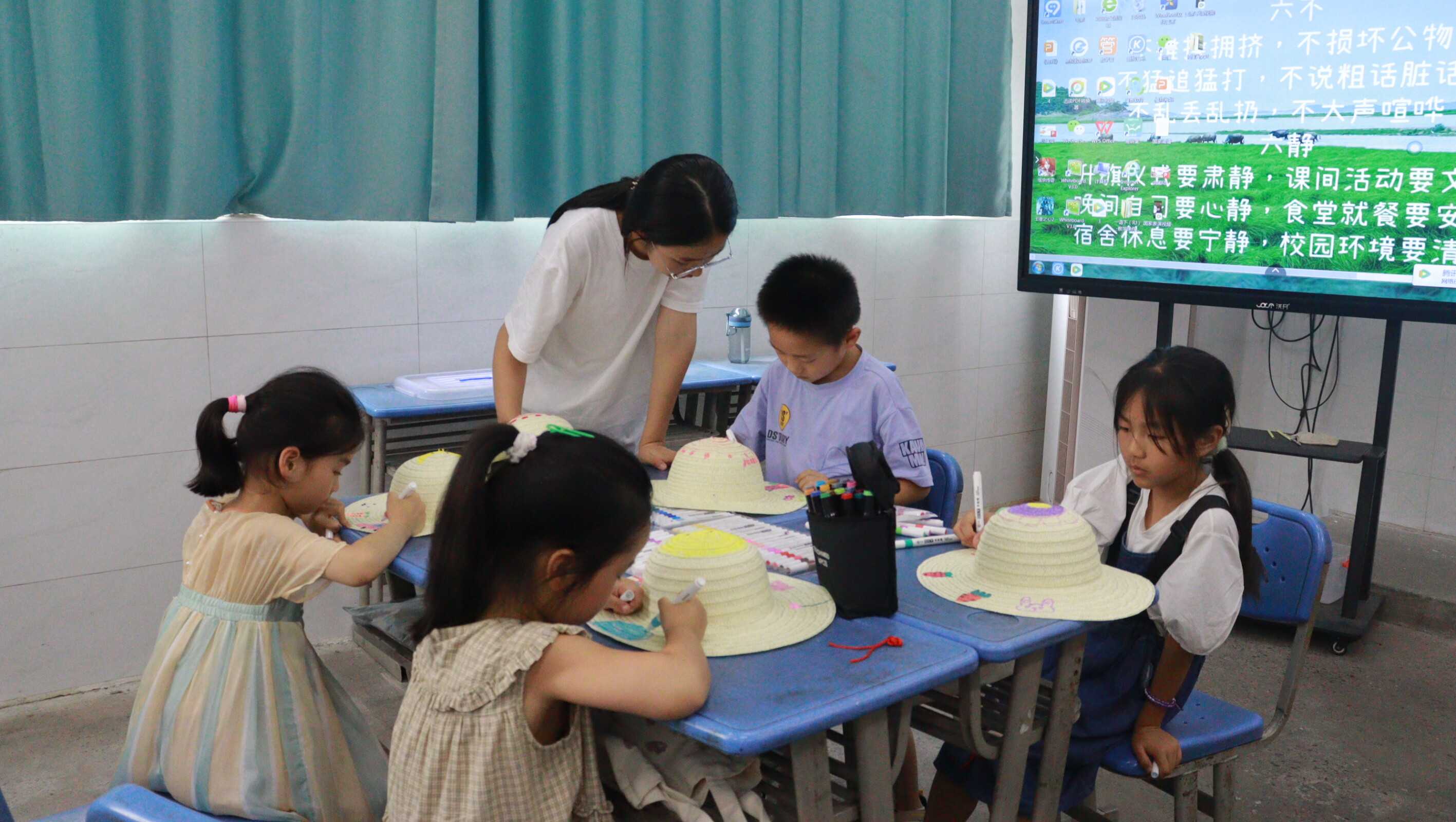 �Ϸʴ�W�W�Ӹ�С�R��_չ������`:�����L��ñ�����֮�����