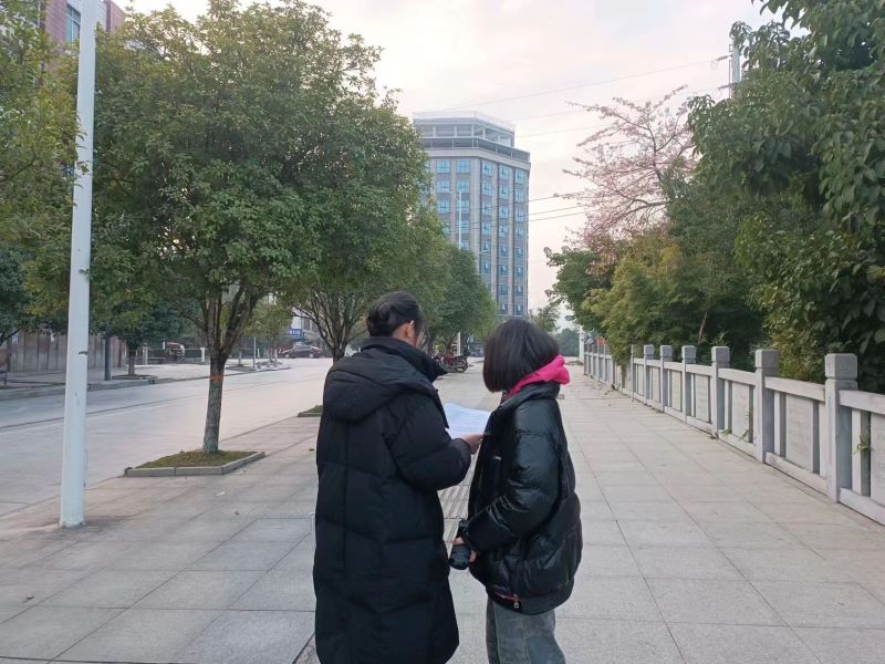 ����Ļ���н������