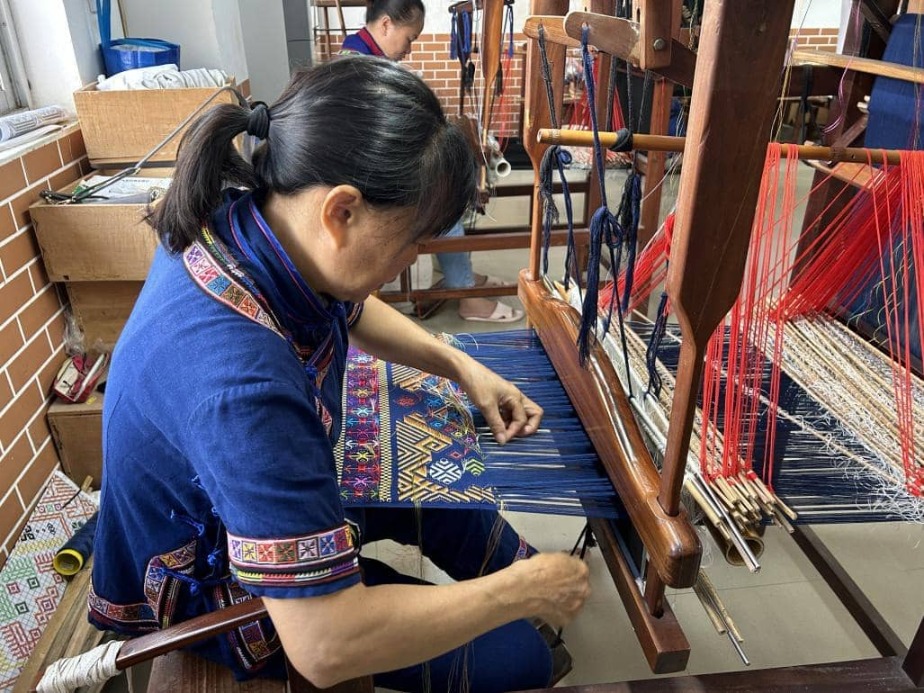 ���\�����^��