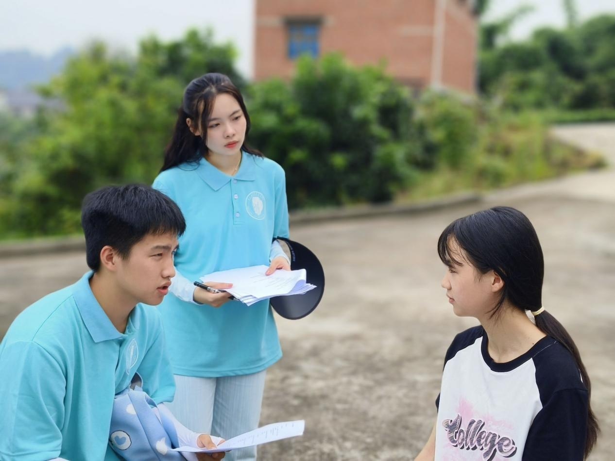 �ǹ܌W�������l������Ҷ��У��y�ֹ��M����ͥ��ȫ�������