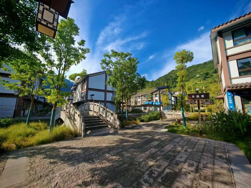 �Gˮ��ɽ��ȥ̎���ഺ�^�������r�����]ɽ��ˮ�����S��֮��