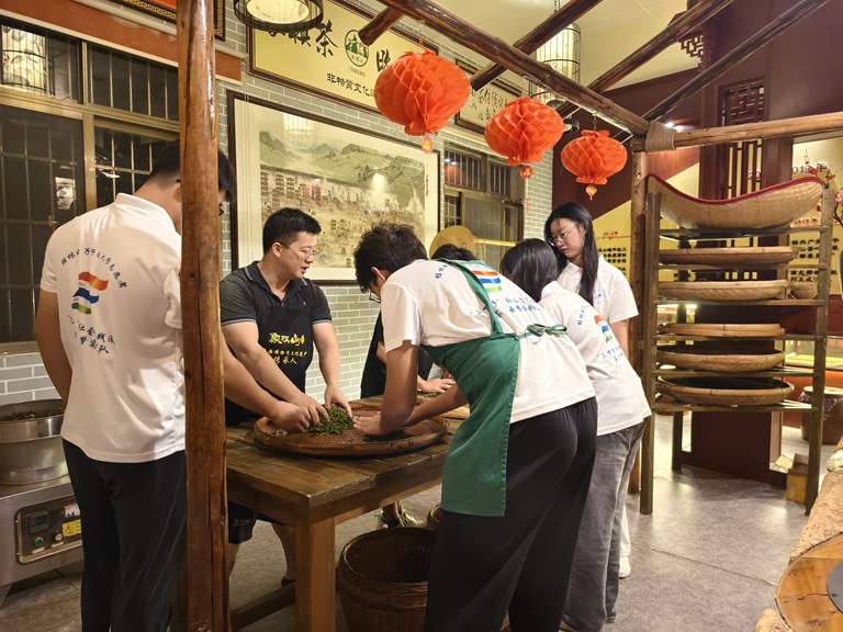 �D��F(tu��n)�(du��)�ɆT�S��ƽ��������ˇ�ڰ˴������˄������w�(y��n)���z�Ļ�