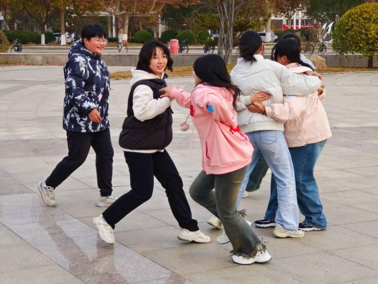 �����c�h(hu��n)���WԺ�_չ�����ռ���(zh��n)˺���� У�@��������ȫ�����