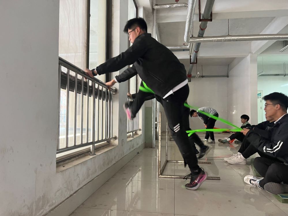 �����̉����ҷ� �`�г��������