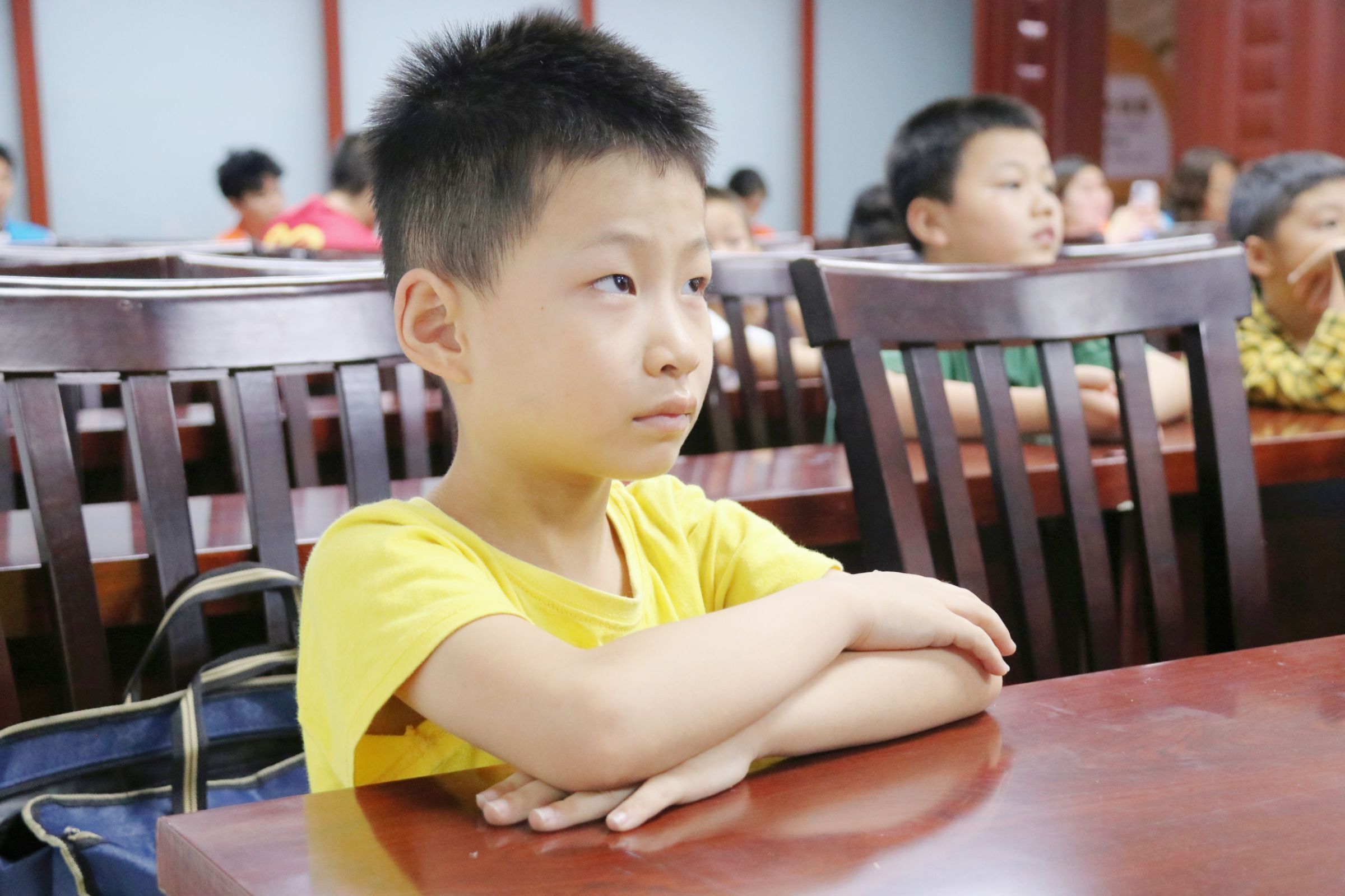 ���ഺ�мs����δ�������С�����W�����M������^ͯ�ĸ۞������������ഺ����