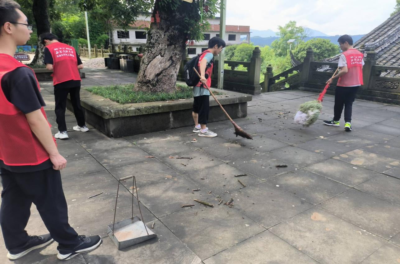 �������������ɽ�yɽ