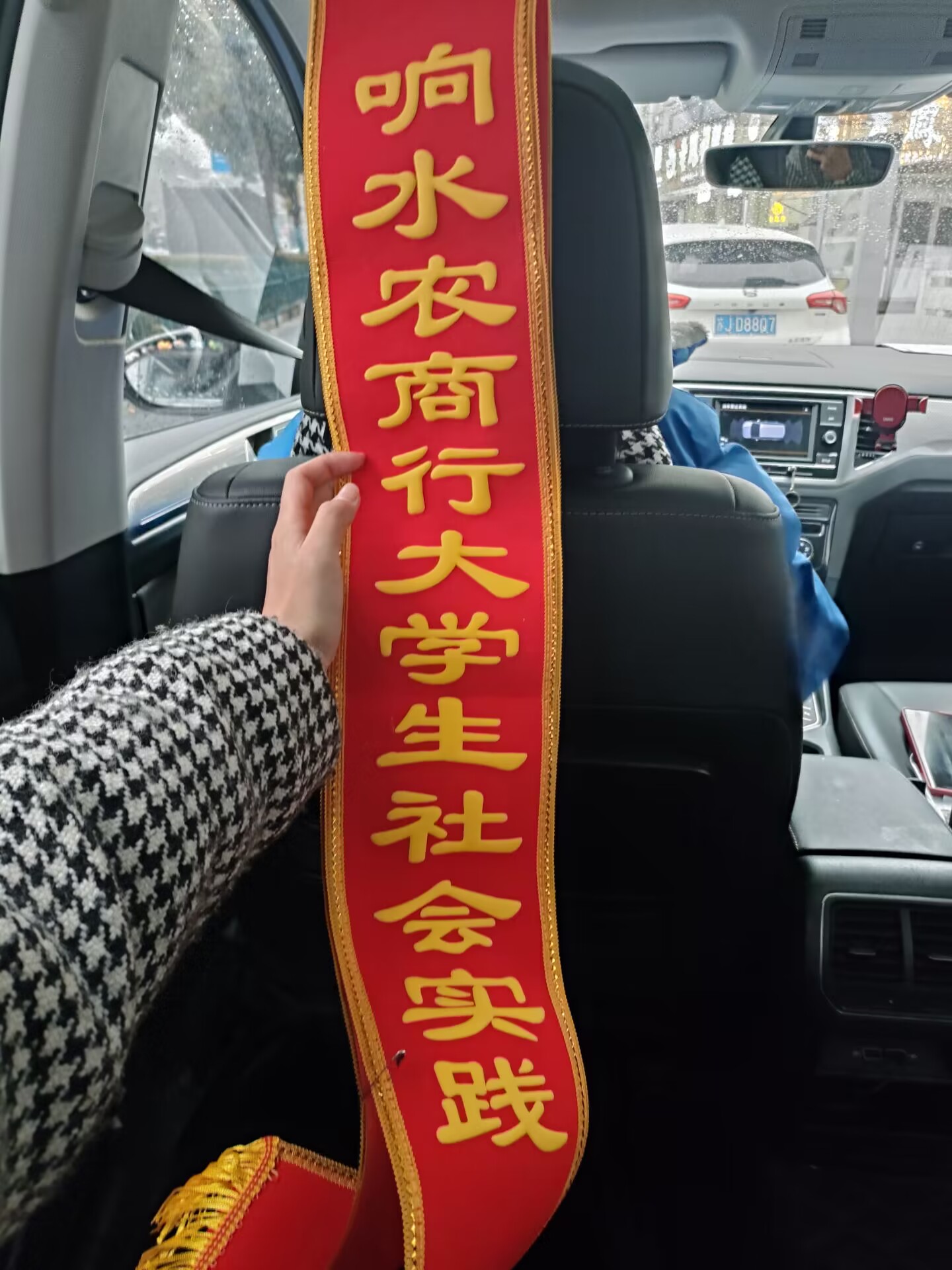 ����������`���Y