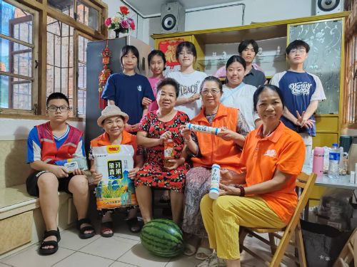 �D2.�F�����^(q��)���˼����c�˹��x��־Ը�F꠵ĺ�Ӱ