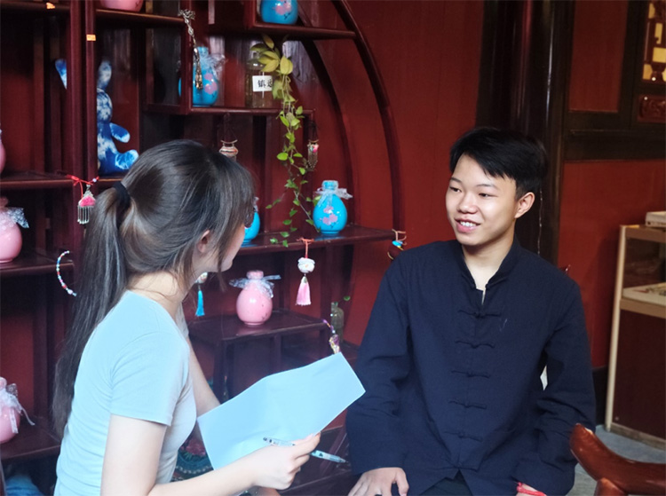 �Ї��V�I��W�����Ї������`�F���F��̽�������Ļ����е��ഺ�ܴa