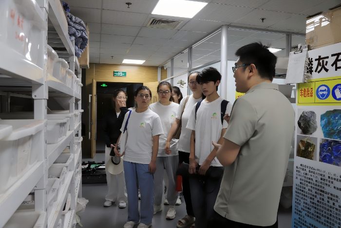 ̽���τ�(chu��ng)�� ���S��������˼·�����ӈD֮��Mg�����`�F���߷��Ӳ��τ�(chu��ng)�@�ЌW