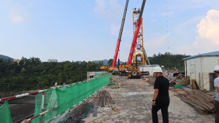 ���U�ӹ̹��̬F��  ����Ɣz