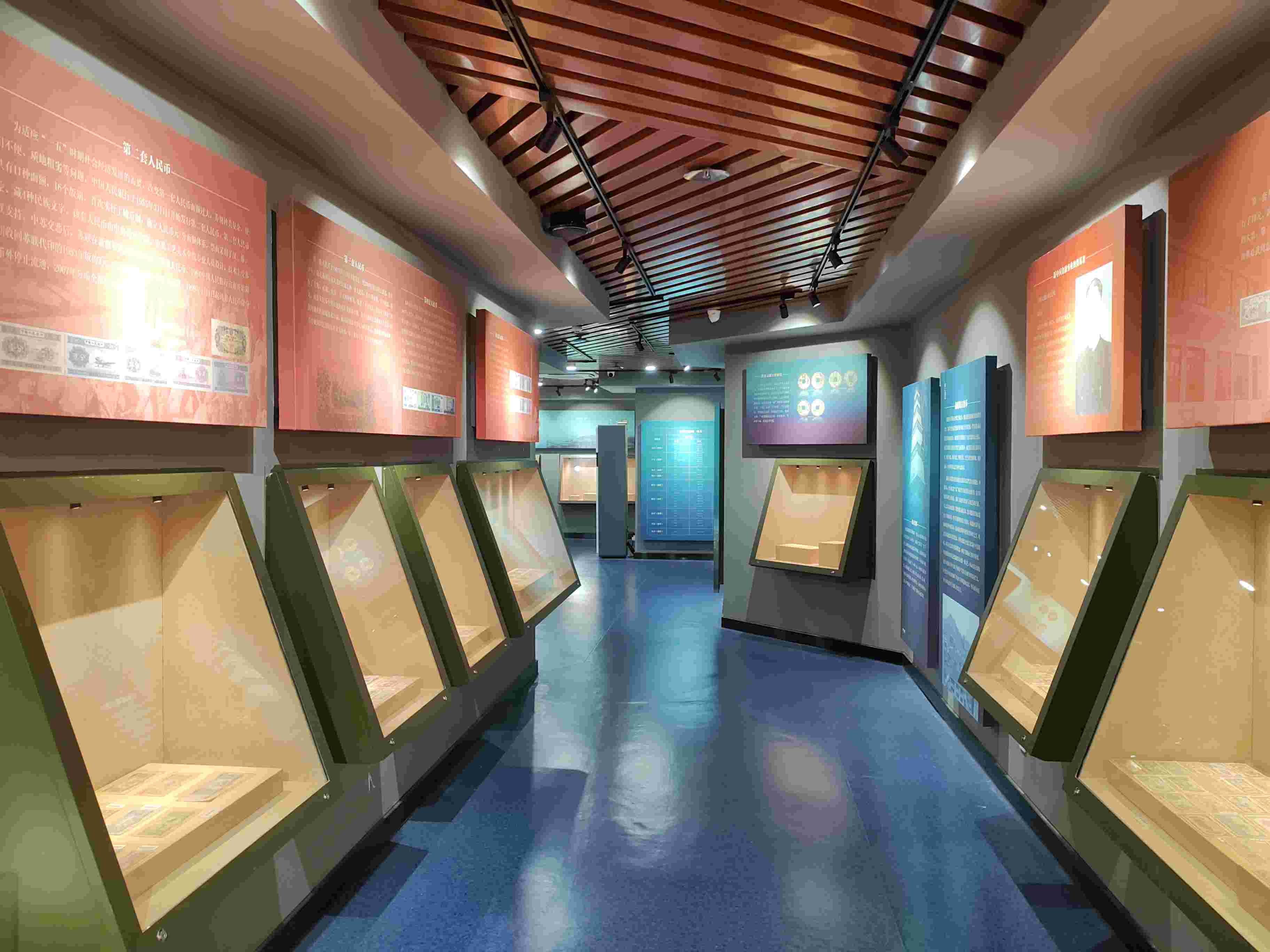 �Ļ��T��  ����o