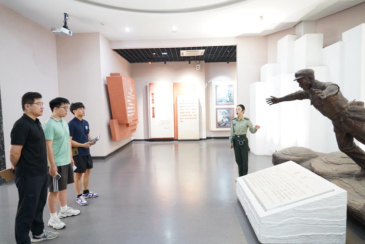 ���t�u�V���`�F���_չ���`�����ܾ��񣬾`�ŕr����â��������`���