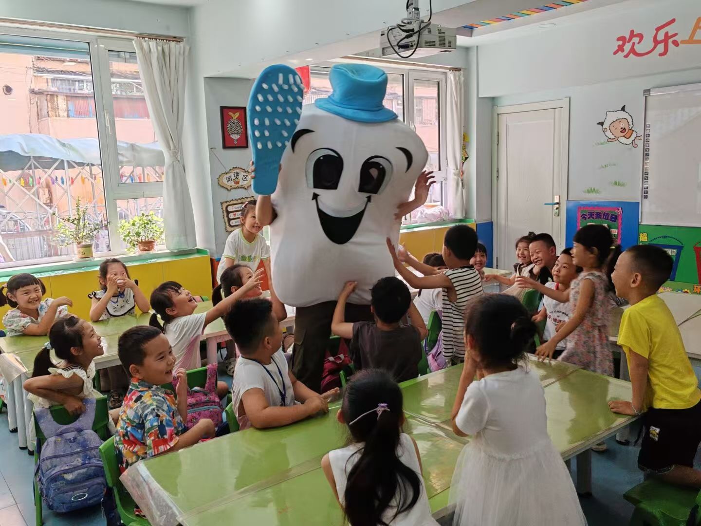 ���������R�lչ����ǻ������