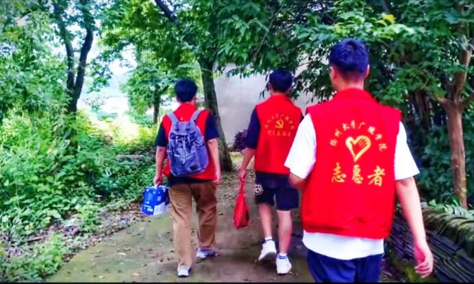 �V��W(xu��)�ӽo�ճ������c(di��n)��һ�K��