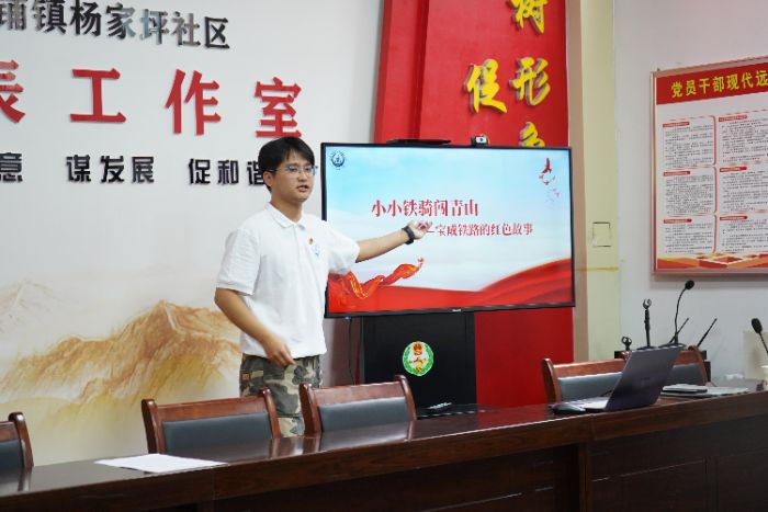 �L(zh��ng)����W(xu��)��������u���Ļ����񡤕�(sh��)퍂��顱�������(hu��)��(sh��)�`�(du��)�_(k��i)չ�����ɾ���tɫ���}���������(d��ng)