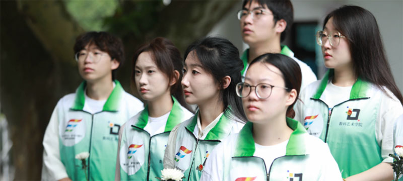 ���ŌW�Ӹ�ұɽ�_չ������`����������ұɽ��ͯ���������d