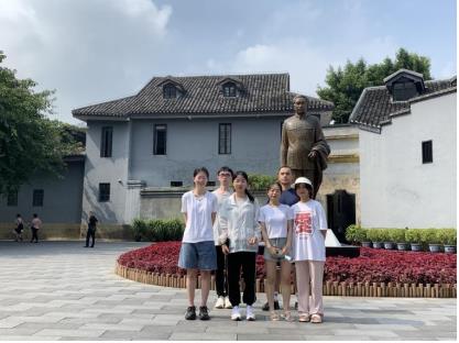 ̽��ɽ�ǵ�һĨ�t