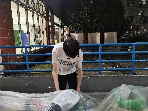 ���R�F�W�_չ������ռ����������