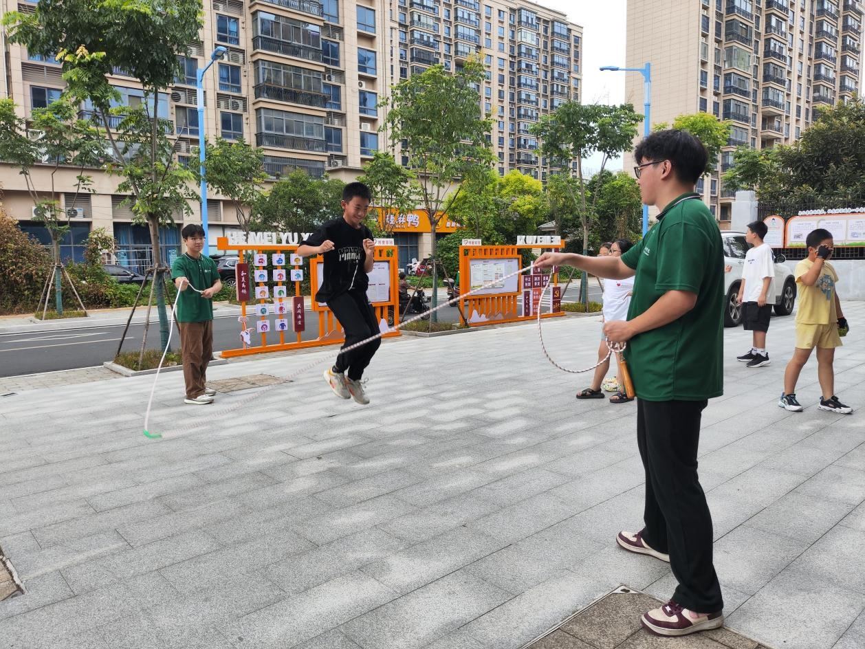 �߲ʼ��� | �ഺ�ԾGɫ��ף�ͯ���L�w��ƪ��