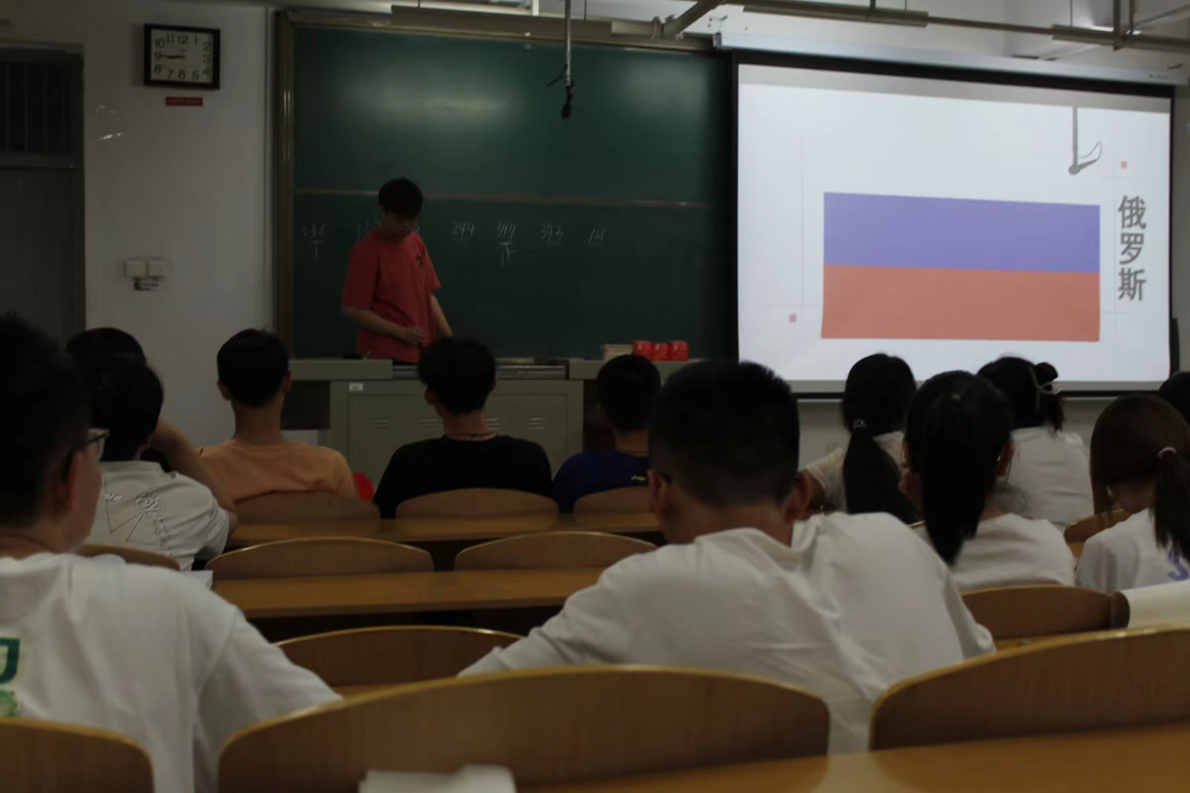 �R���ӛ����־���ഺ�I�Y������