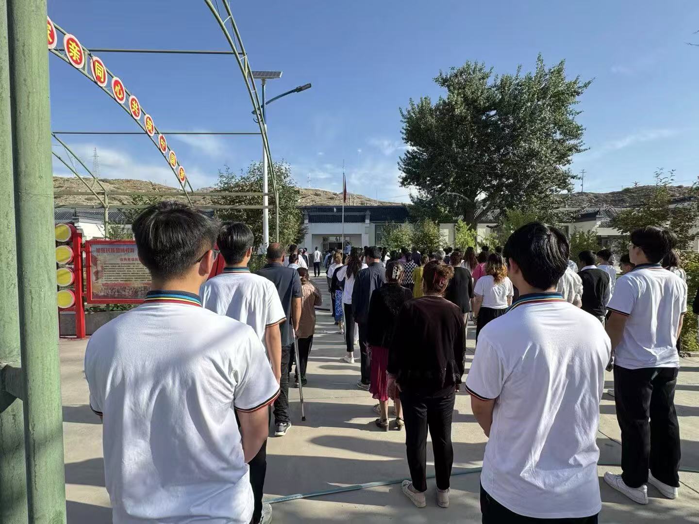 ������W���Z �����F�Y��