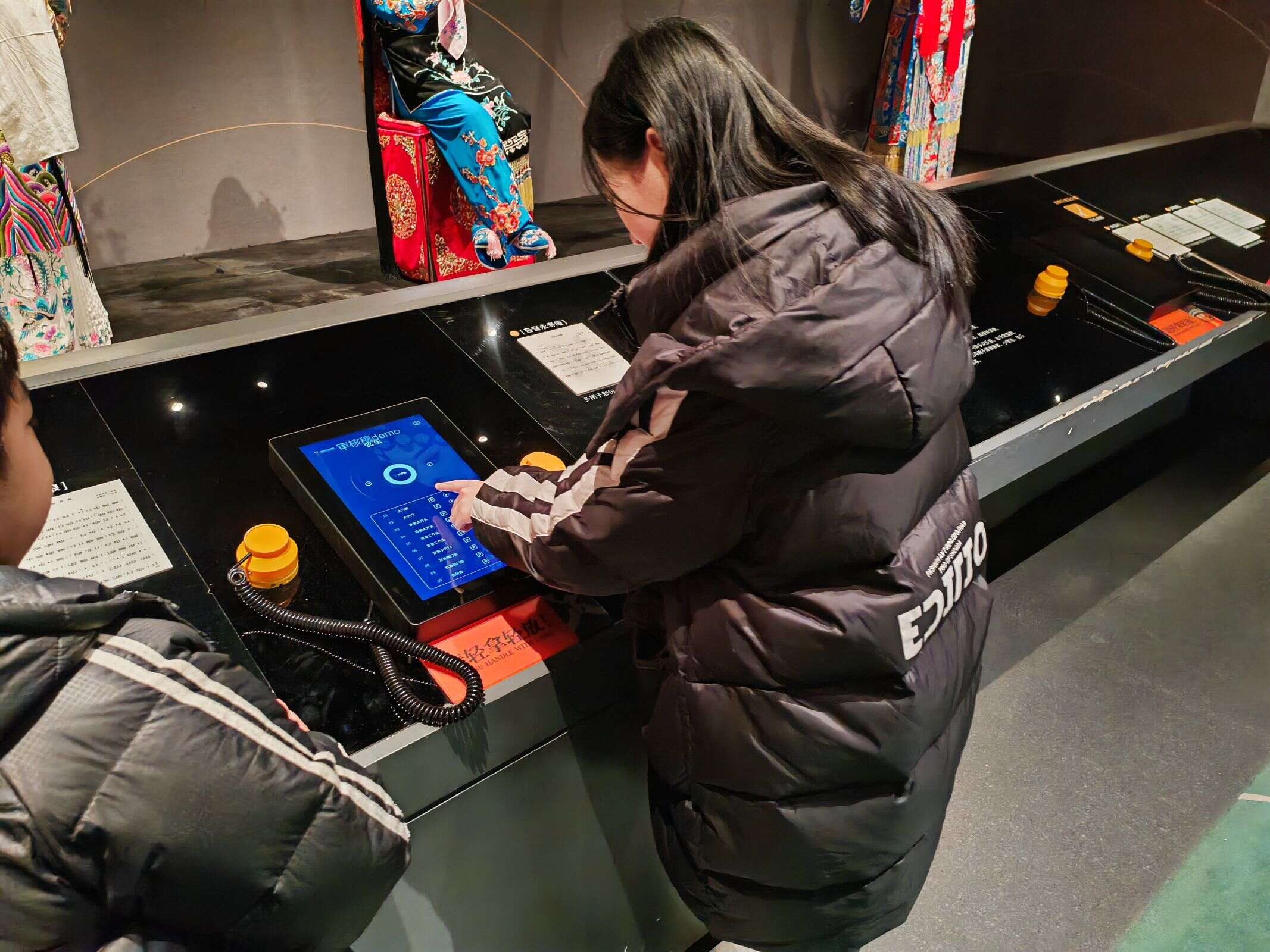 ����퍽��Գ��������V�A�¡� -���ֽ����·��z���е�̽��֮��