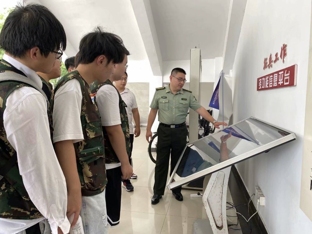 �Ͼ���Ժ��ŌWԺ���s�m�����ǻ��Q������֮�¡����ڌ��`�{�ЈF���Ͼ����̌WԺ�������b���e�k�W���{�л��