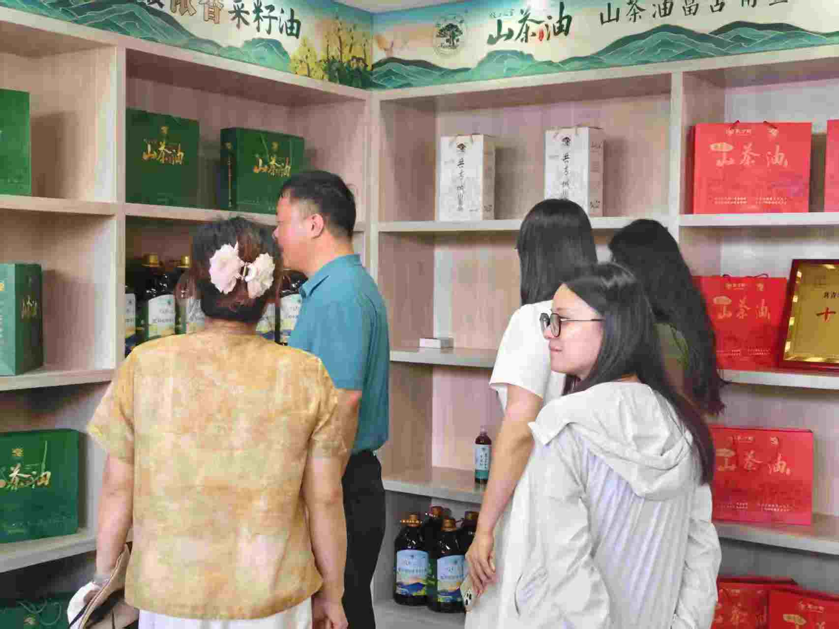 �ഺ̤���������L�������d��ƪ����������н�������d�l(xi��ng)����(sh��)�`С�(du��)�Ċ^���o(j��)��(sh��)