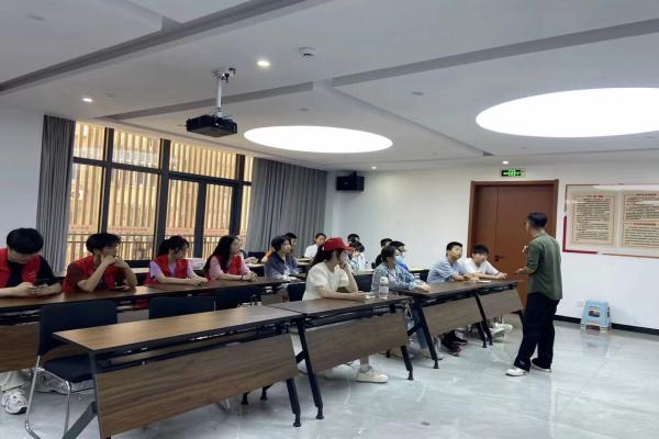 �����V������(��i)�Ďͷ� �����x���f(xi��)��(hu��)���W(xu��)�A��(m��ng)���(d��ng)����e��