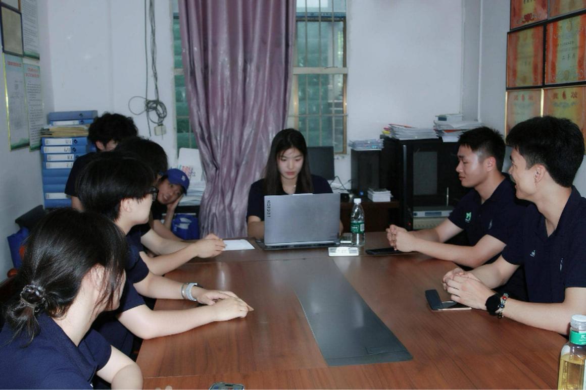 �����l(xi��ng)������ӛ�����ഺ֮��ߵ���ƺУ�@���T��