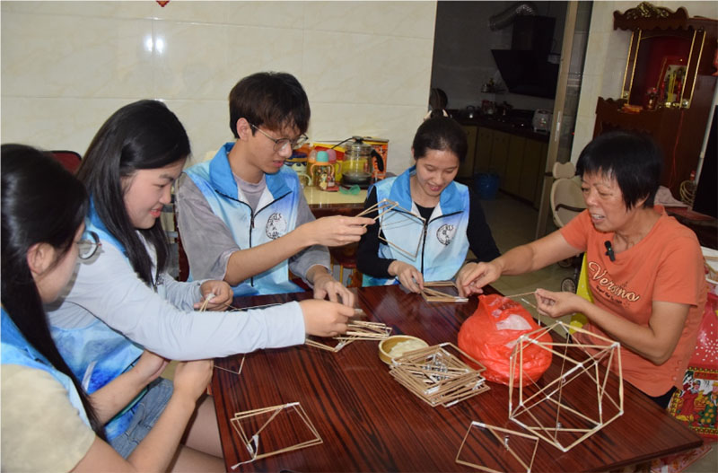 ̽����÷�Ļ��z�a(ch��n)�����W(xu��)��(x��)��÷�������z��ˇ