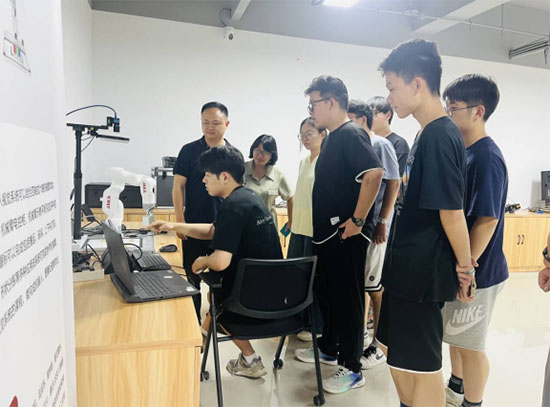 ���Ǆ��ഺ������������`