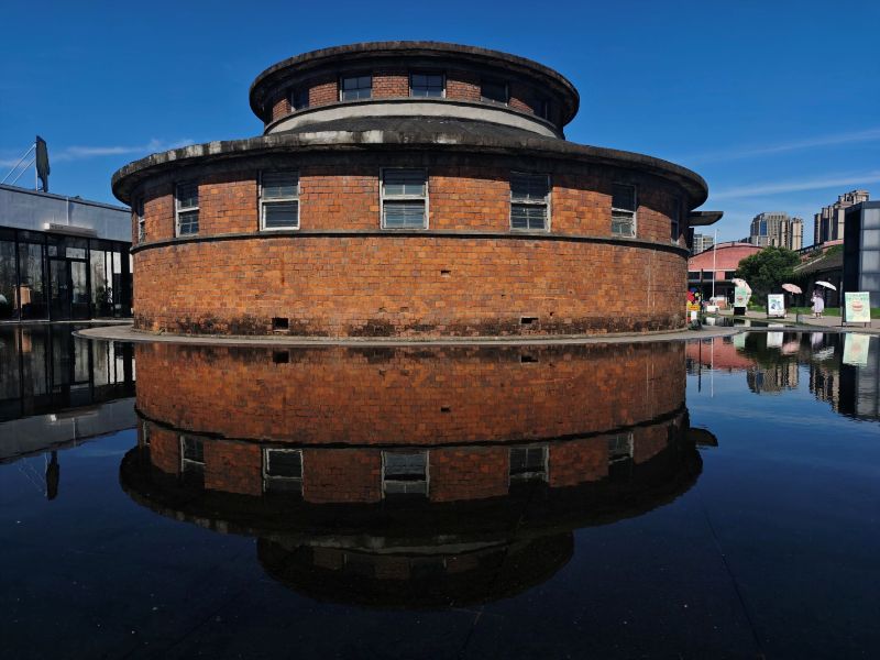 �ഺ���h�����}���Ϸʟ�������ġ�������������W���tɫ���򡤕r�������{�ЈF���Ϸ��_չ�tɫ�ЌW�o��