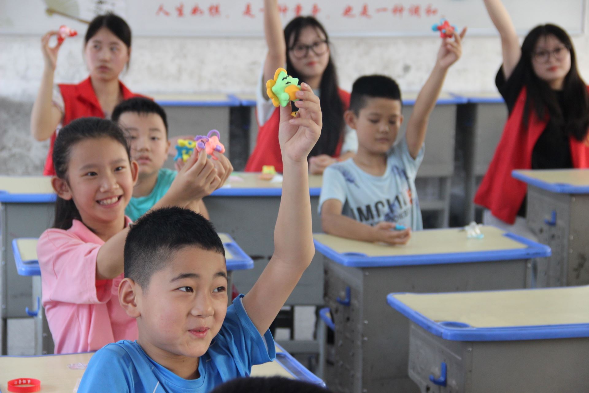 ���t·ͯ�С�־Ը����ꠣ������ഺ���������m����֧��