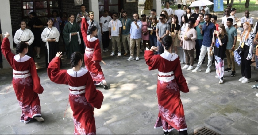 ׌���A�Ļ������M(j��n)�����(gu��)���˵���