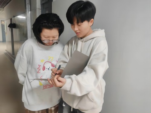 ��̽�����ĳ��L