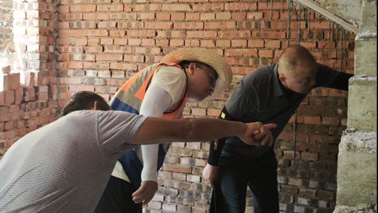 ���ϿƼ���W�Ƽ����ՈF���~犴��_չ�r����ȫ�z�y