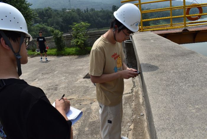 �ɆT�y����Ώ���  ����Ɣz